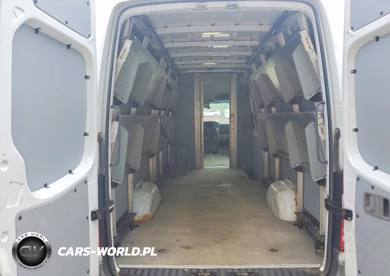 2015 Mercedes Benz Sprinter 2500 Delivery Van VIN:WD3PE8DBXFP124944 - 10