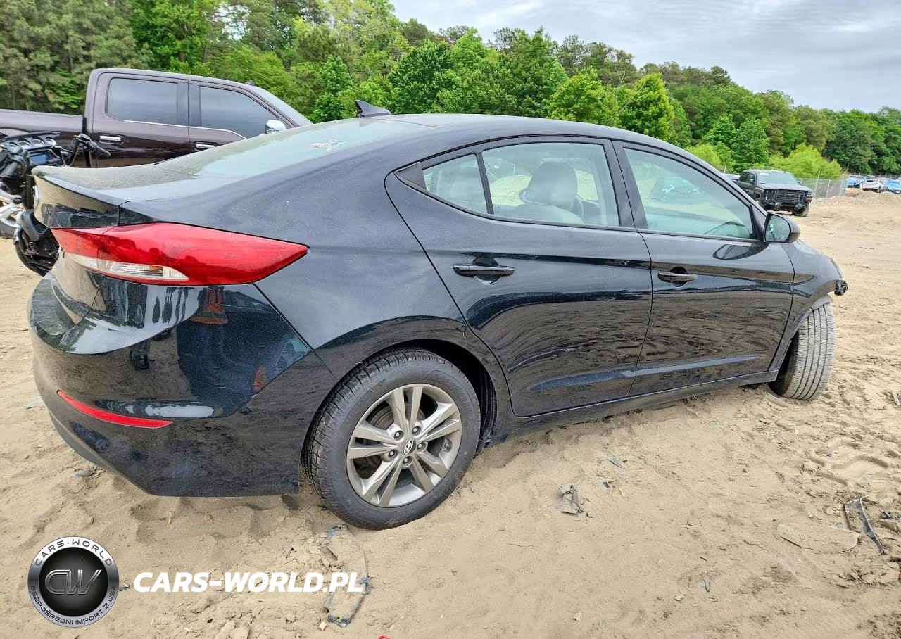 2017 Hyundai Elantra Se VIN:5NPD84LF6HH124824 - 3
