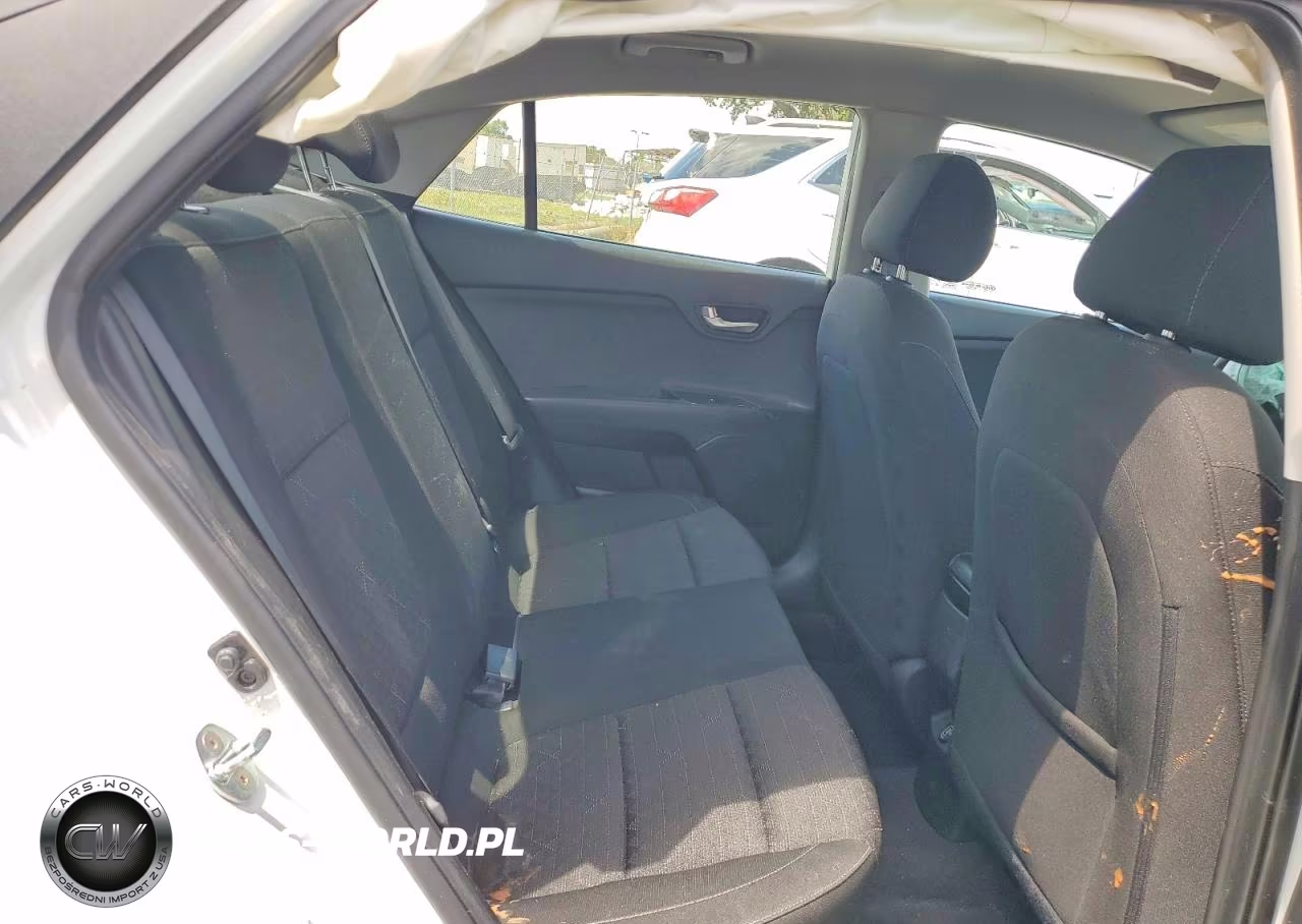 2021 Kia Rio S VIN:3KPA24AD7ME404708 - 10