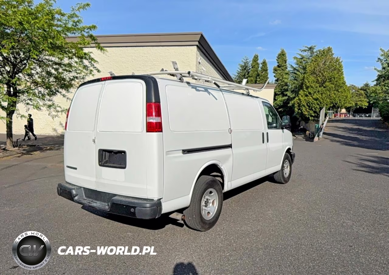 2018 Chevrolet Express 2500 Work Van VIN:1GCWGAFPXJ1186254 - 4