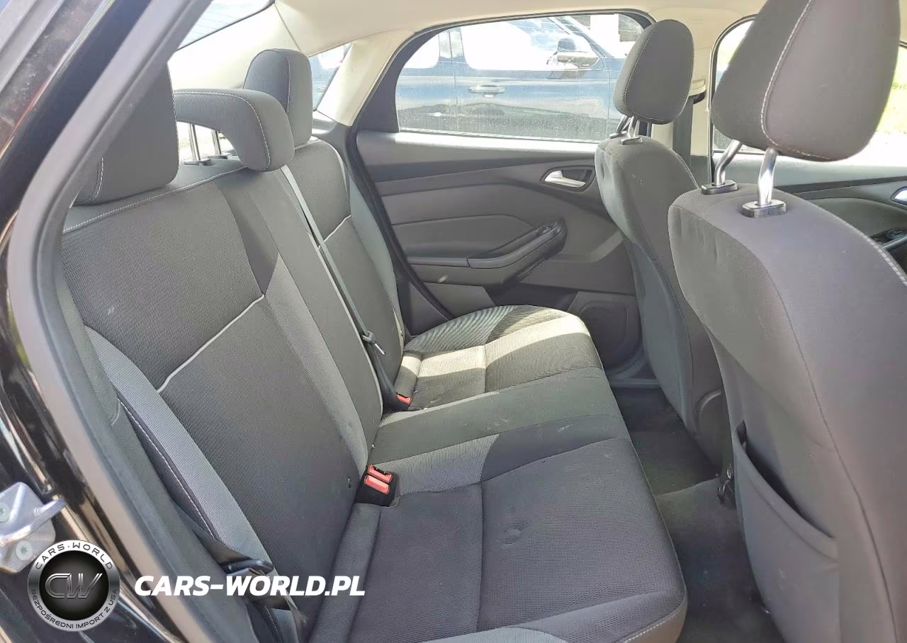 2012 Ford Focus Se VIN:1FAHP3F24CL127870 - 10