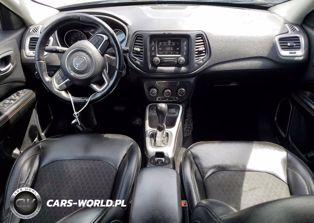 2018 Jeep Compass Latitude VIN:3C4NJCBBXJT339386 - 8