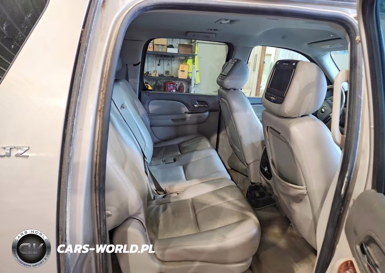 2007 Chevrolet Suburban C1500 VIN:3GNFC16J87G209796 - 11