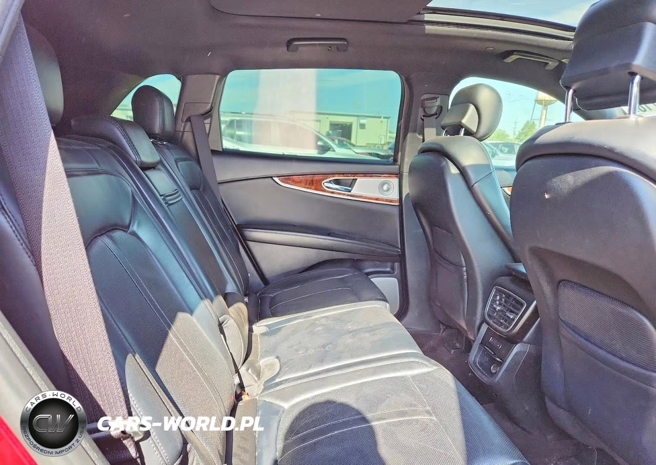 2019 Lincoln Nautilus Reserve VIN:2LMPJ6L91KBL23239 - 11