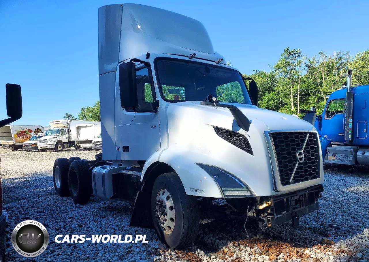 2019 Volvo Vnr Semi Truck