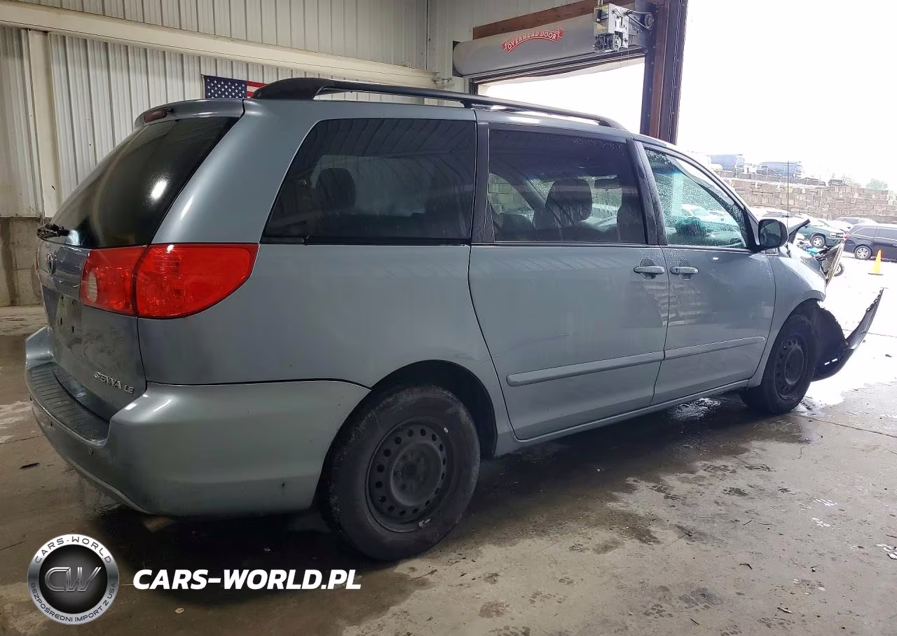2010 Toyota Sienna Le 7-Passenger VIN:5TDKK4CC2AS336361 - 3