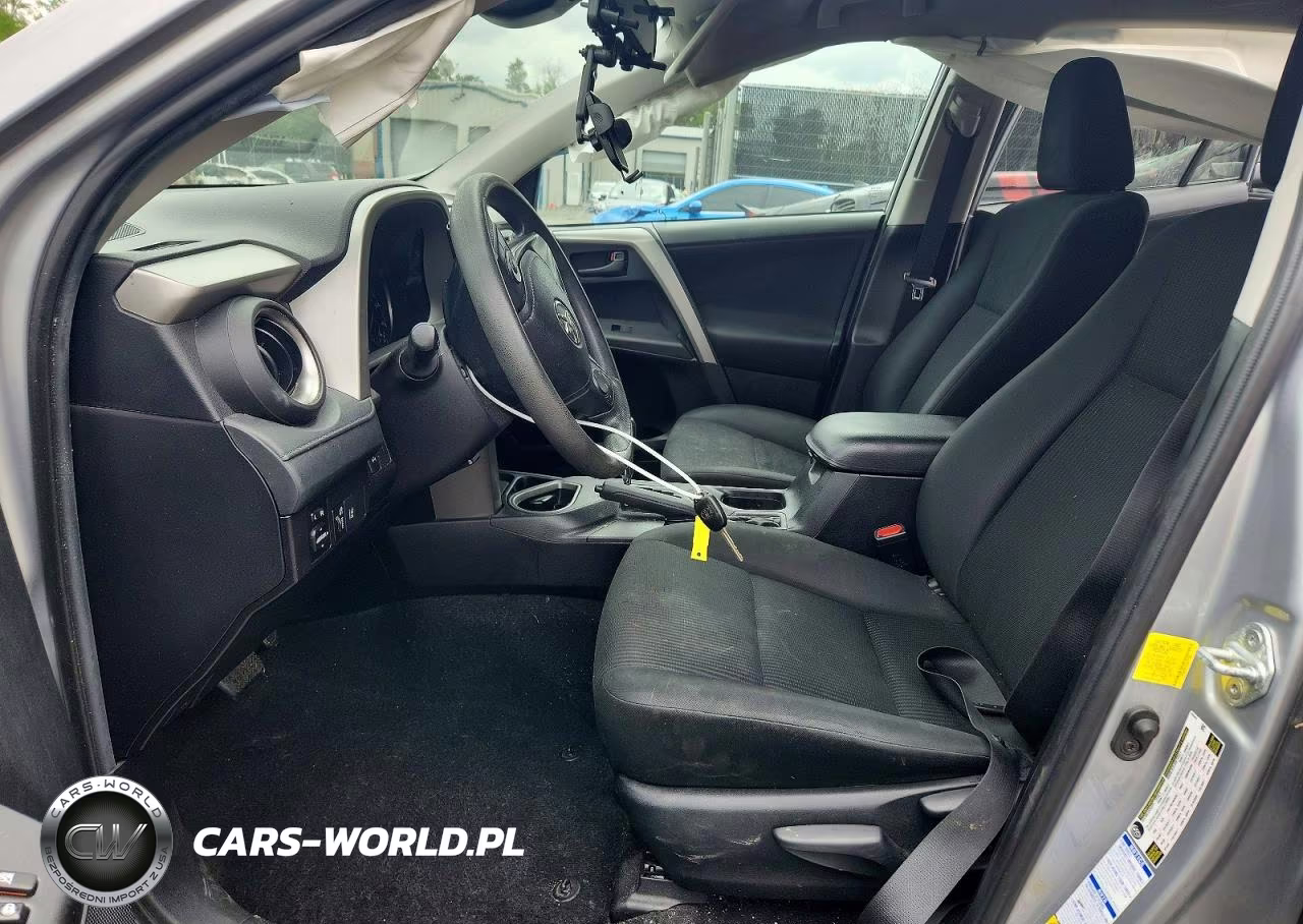 2018 Toyota Rav4 Le VIN:2T3BFREV8JW717596 - 7