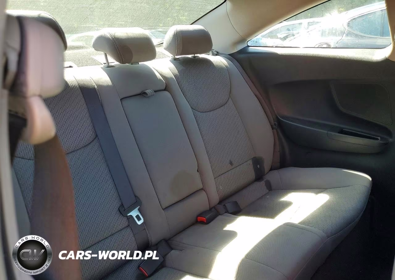 2014 Hyundai Elantra Coupe Base VIN:KMHDH6AH5EU025599 - 10