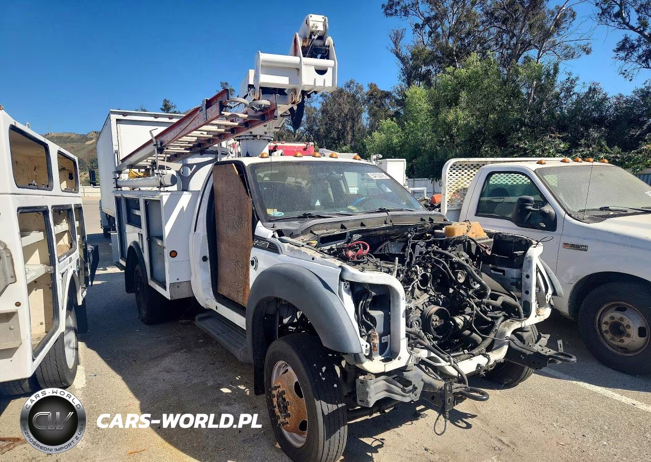 2013 Ford F450 Super Duty Bucket Truck VIN:1FDUF4GT6DEB88874 - 4