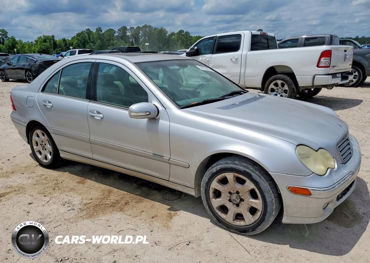 2011 Merz C-Class VIN:WDBRF61J75A655563 - 4