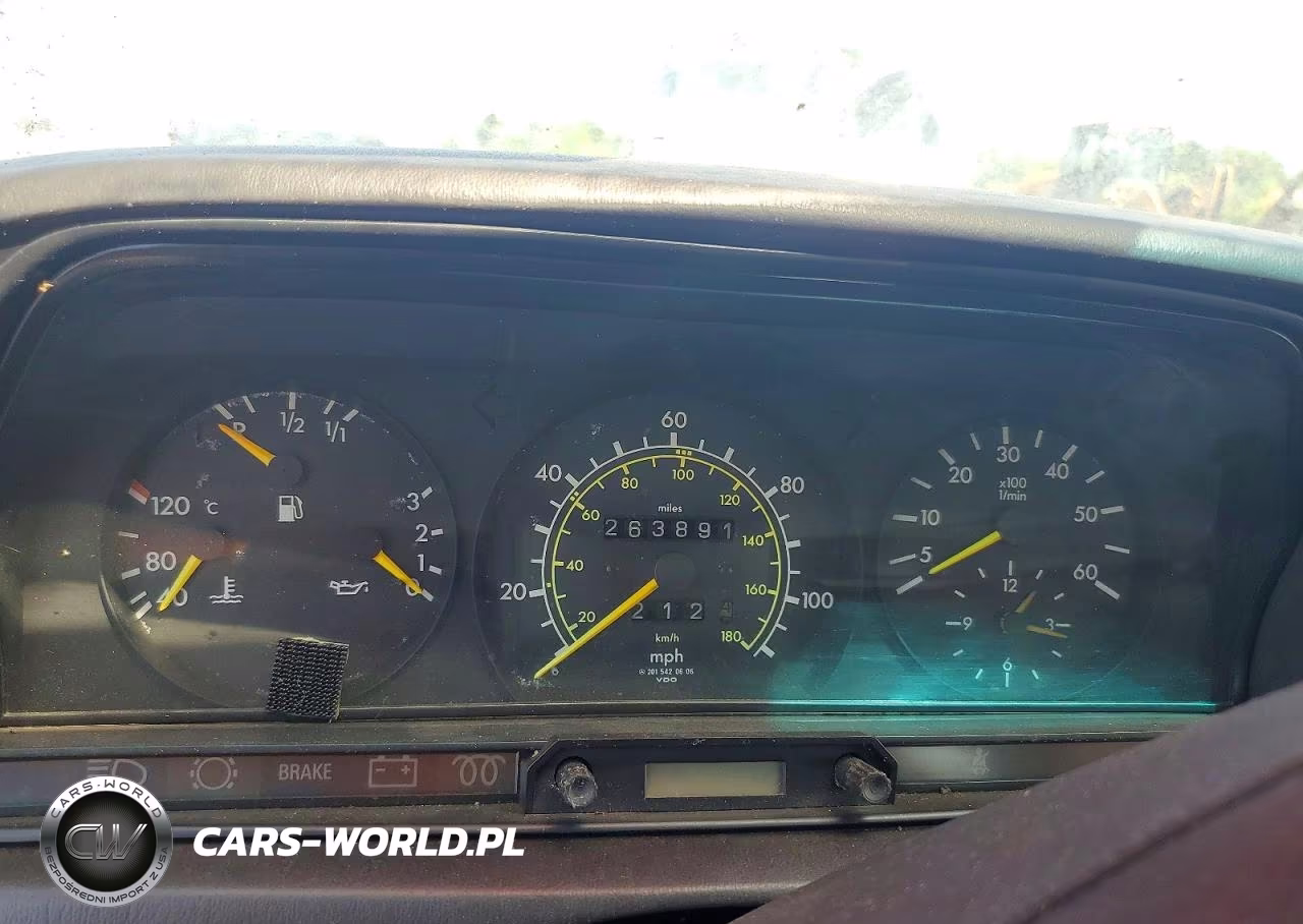 1984 Mercedes-Benz 190 D 2.2 VIN:WDBDB22A1EA052914 - 9