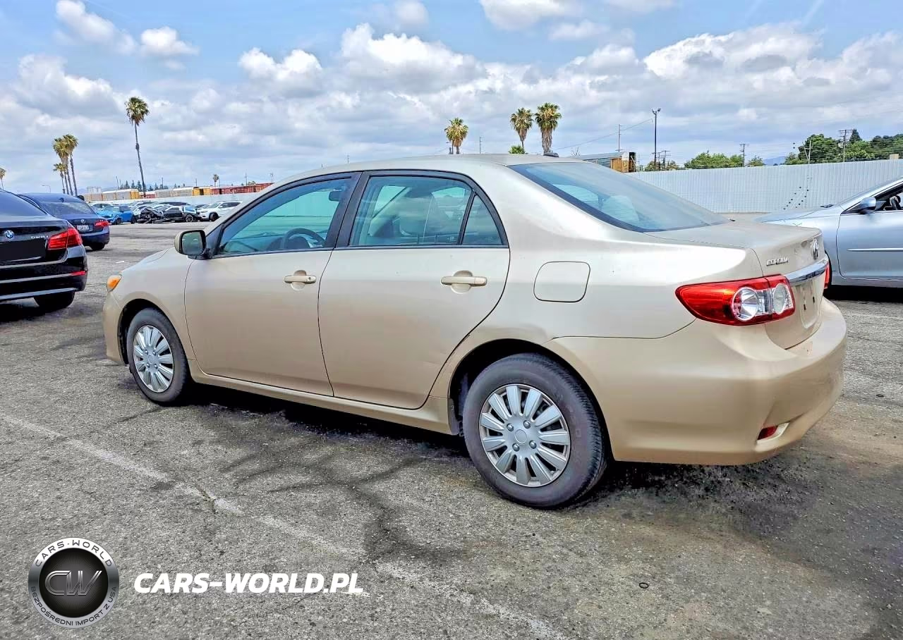 2011 Toyota Corolla Le VIN:2T1BU4EE7BC599657 - 2