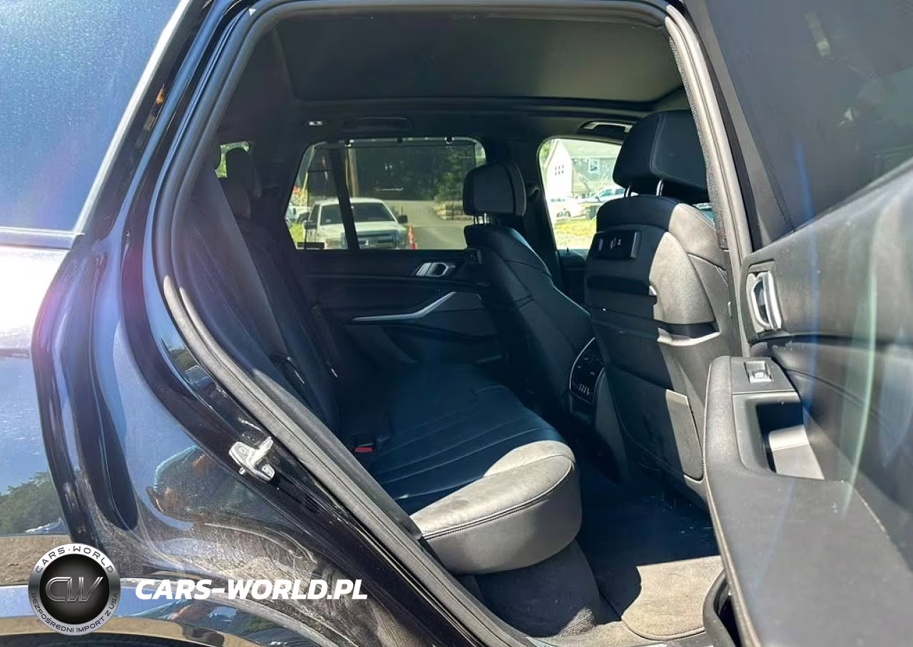 2019 BMW X5 xDrive50I VIN:5UXJU2C58KLN67195 - 7