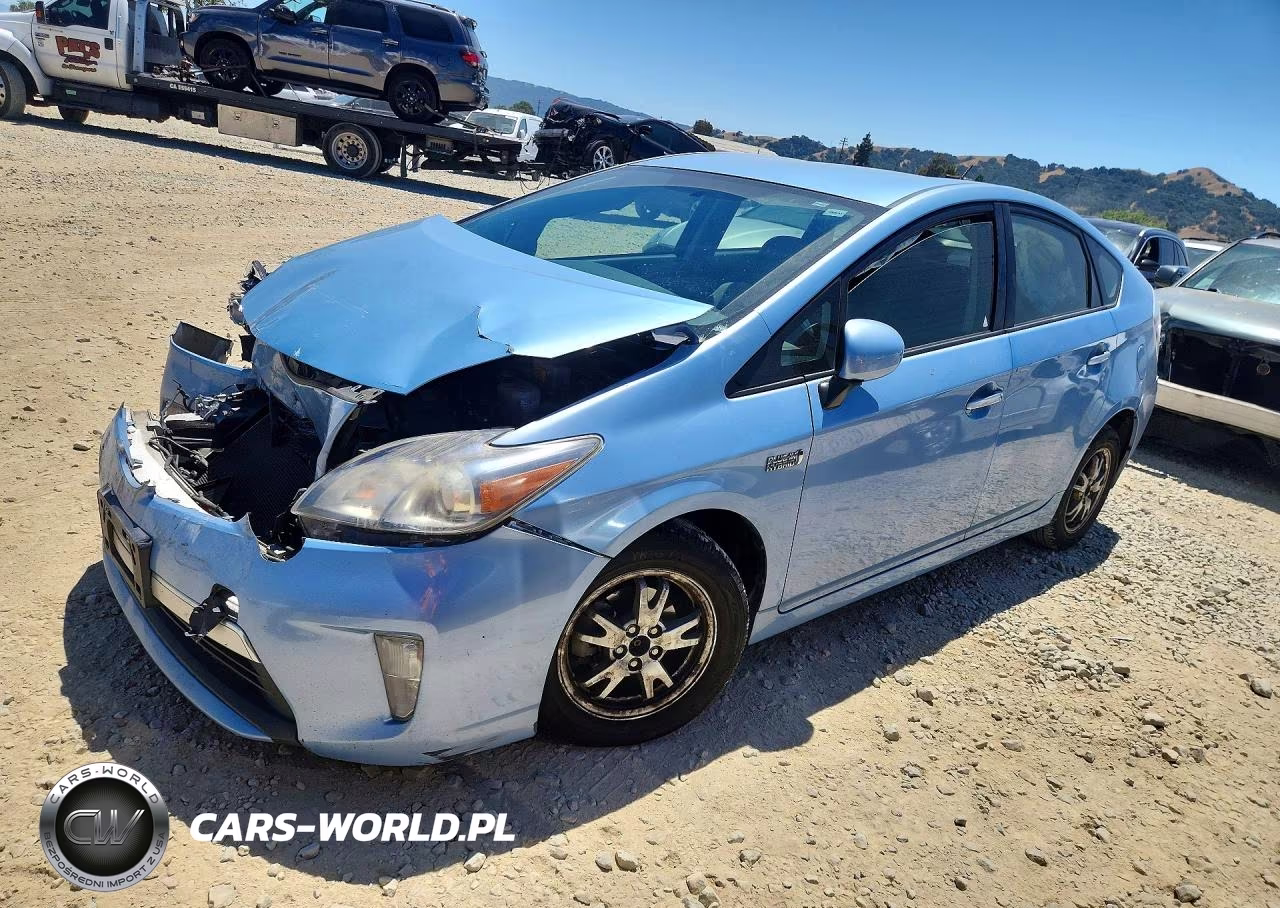 2015 Toyota Prius Plug-In Hybrid Base – zdjęcie 1 z 12