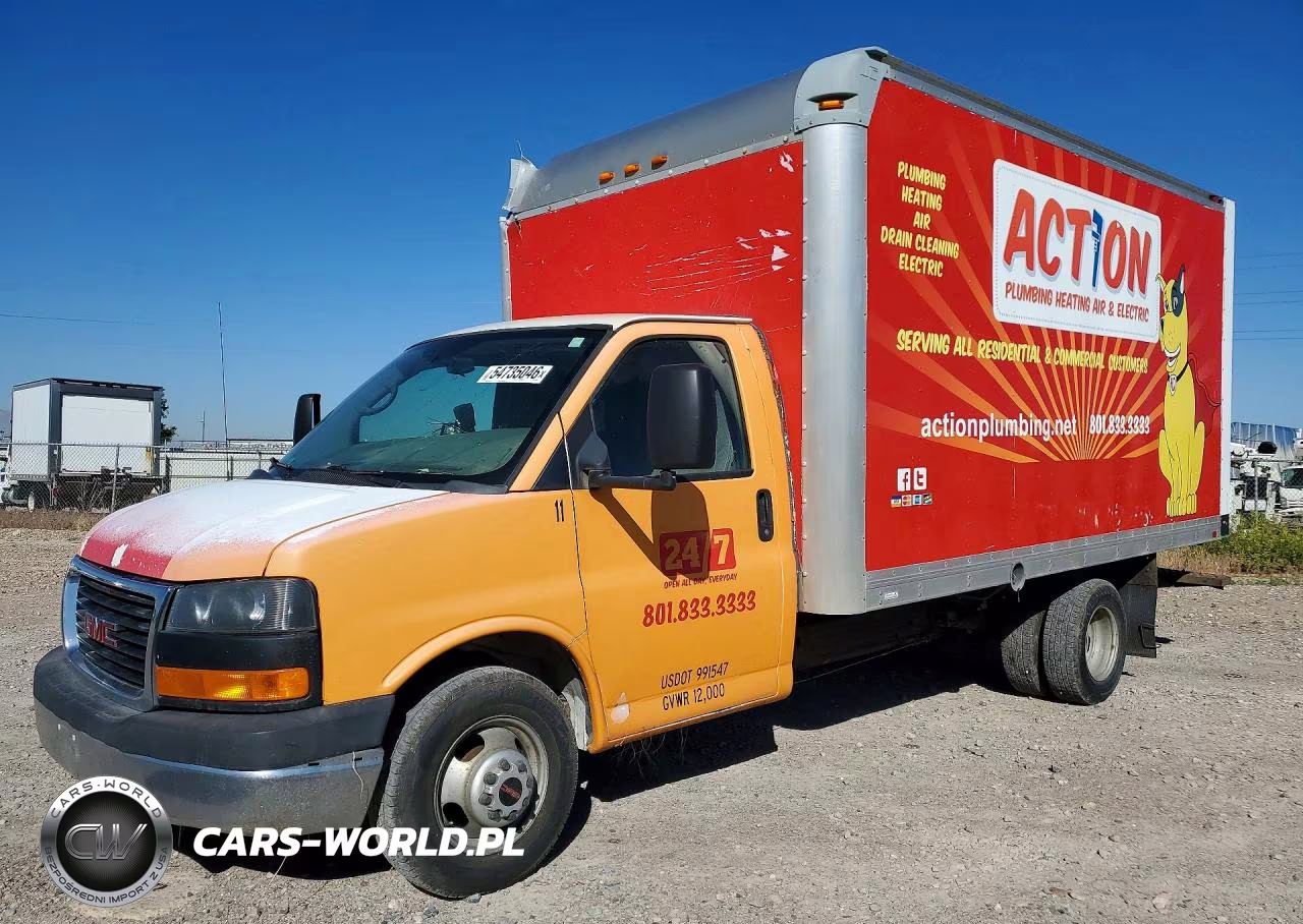 2015 GMC Savana Cut - Box Truck