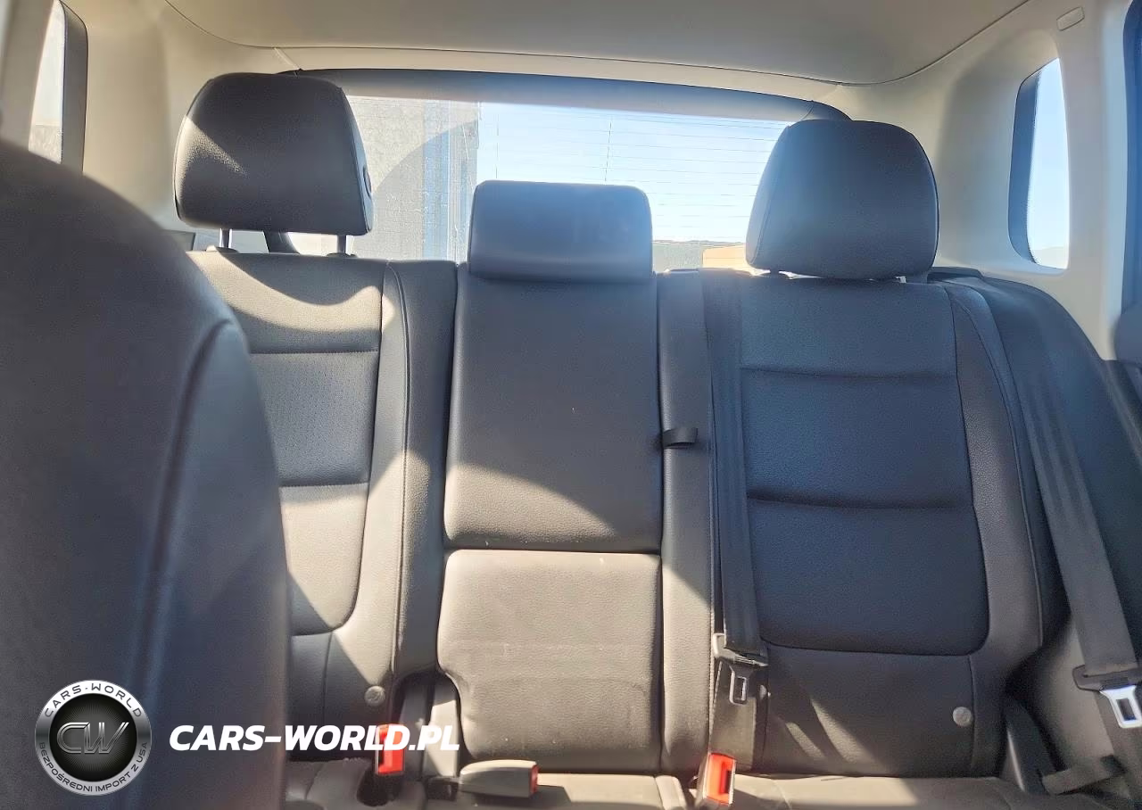 2016 Volkswagen Tiguan S VIN:WVGAV7AX5GW555944 - 10