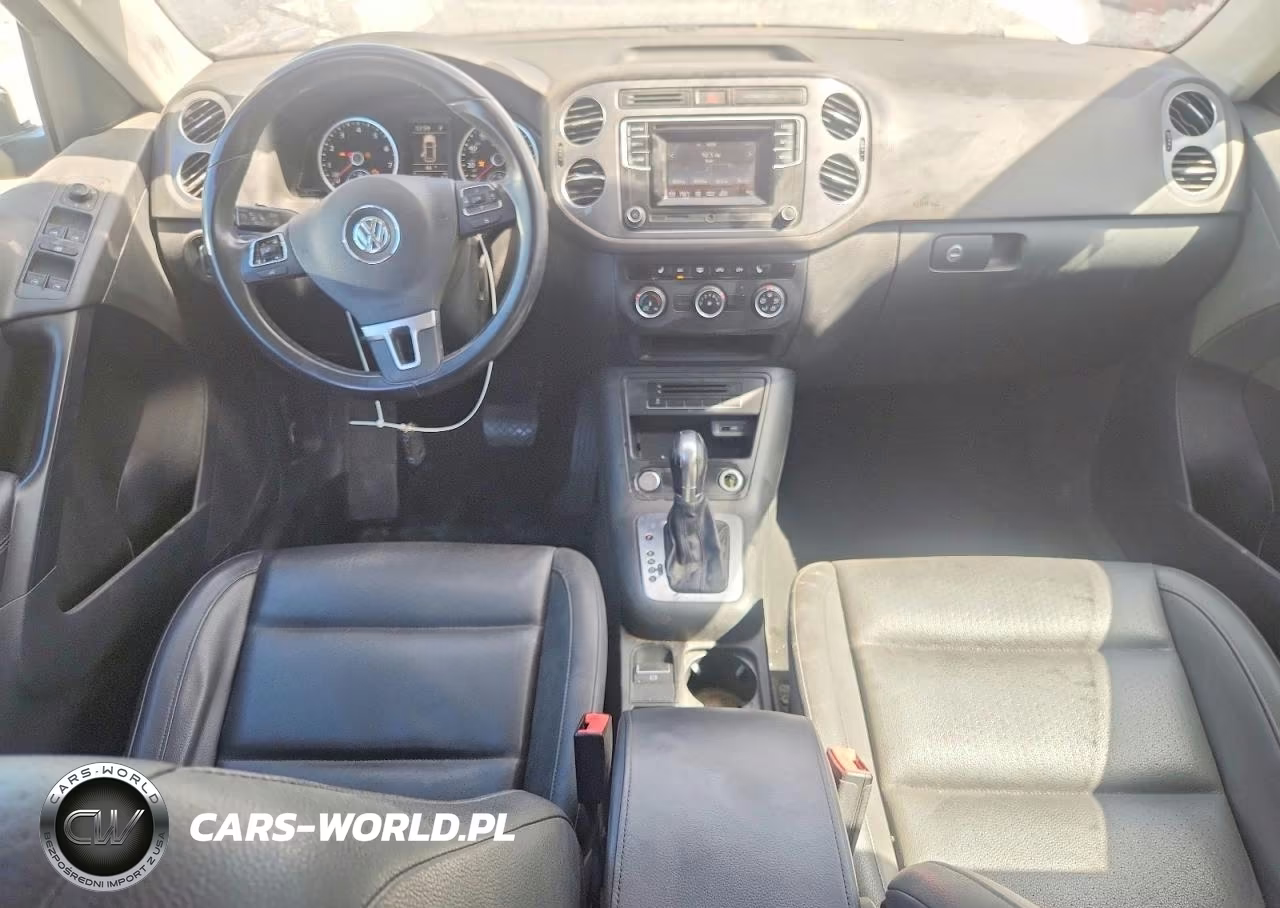 2016 Volkswagen Tiguan S VIN:WVGAV7AX5GW555944 - 8