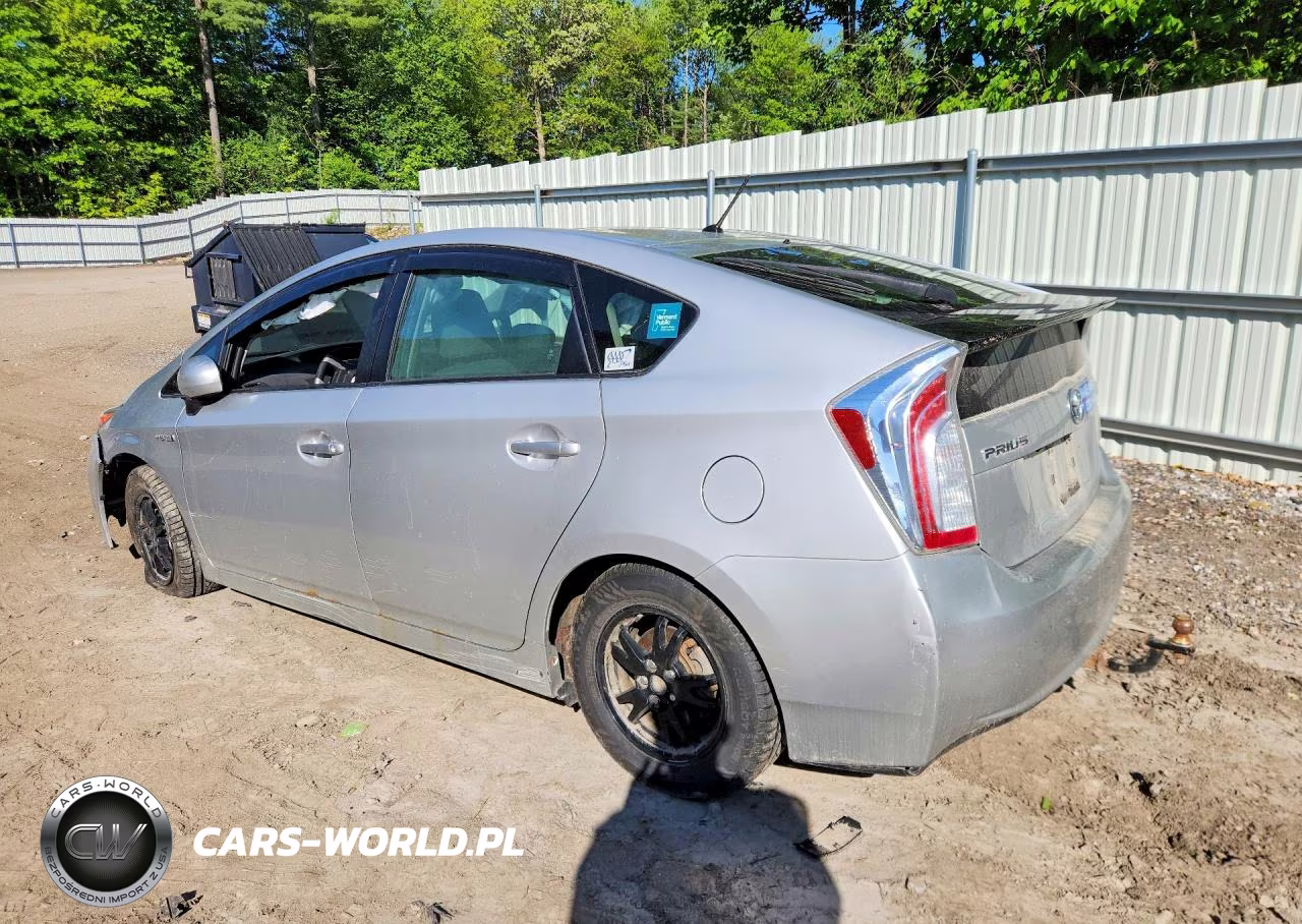 2015 Toyota Prius Two VIN:JTDKN3DU0F1875901 - 2