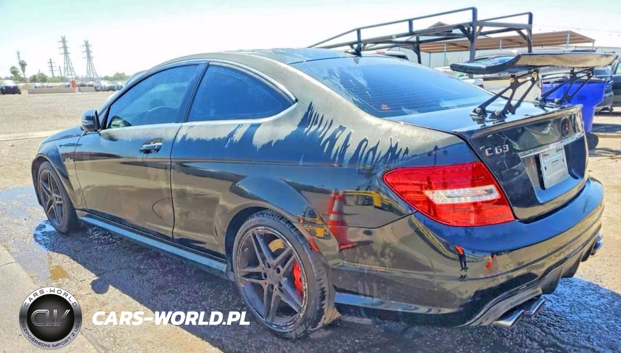 2013 Mercedes-Benz C 63 Amg VIN:WDDGJ7HBXDG068691 - 3