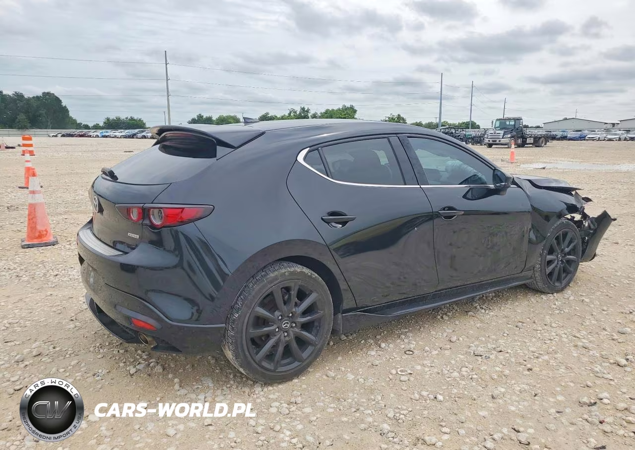2020 Mazda 3 Premium VIN:JM1BPANM6L1152952 - 3