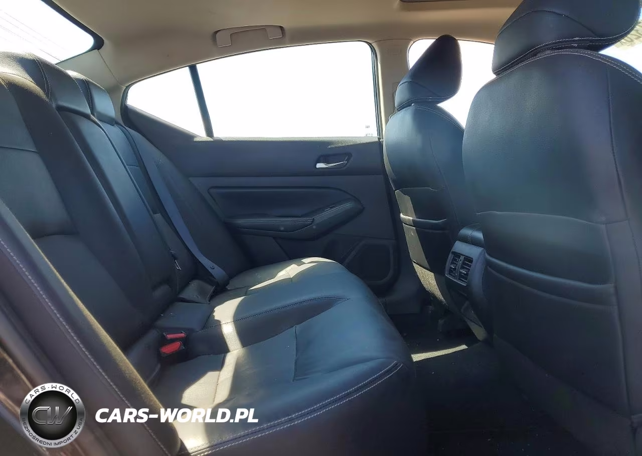 2019 Nissan Altima Platinum VIN:1N4BL4FW0KC136672 - 10