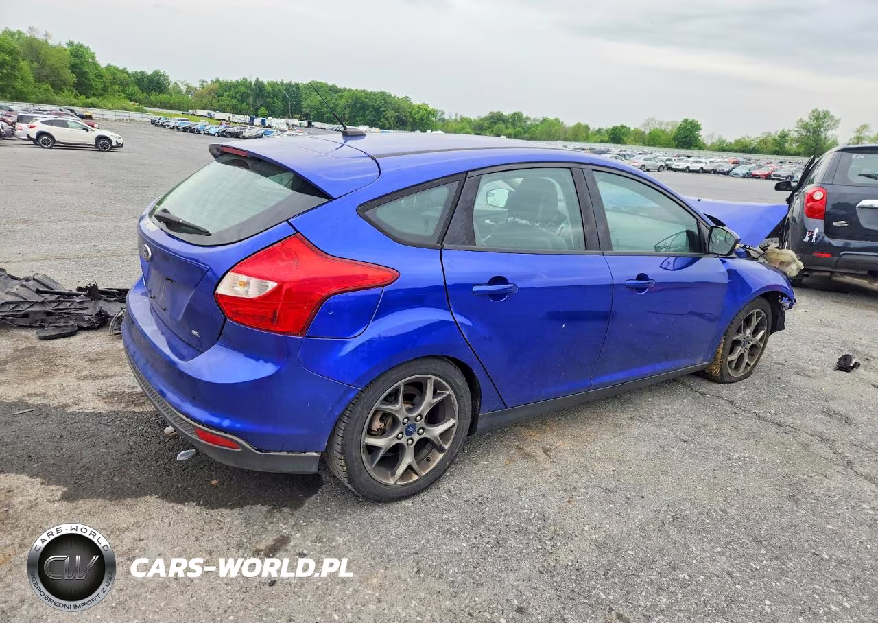 2014 Ford Focus Se VIN:1FADP3K25EL172453 - 3