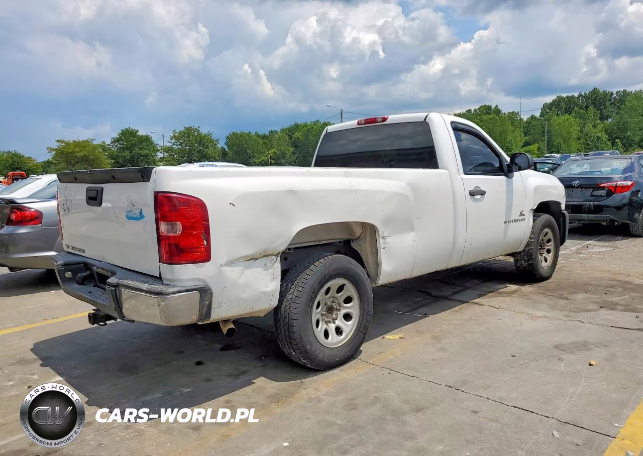 2008 Chevrolet Silverado C1500 VIN:1GCEC14XX8Z138808 - 3
