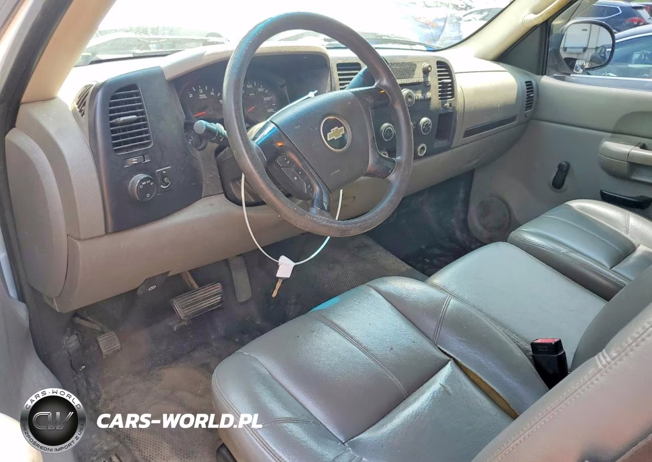 2008 Chevrolet Silverado C1500 VIN:1GCEC14XX8Z138808 - 8