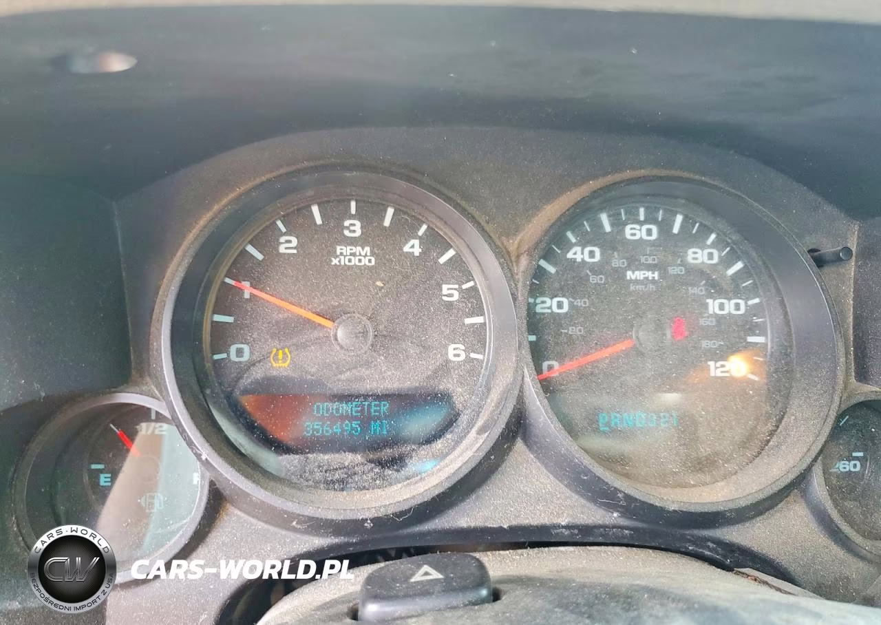 2008 Chevrolet Silverado C1500 VIN:1GCEC14XX8Z138808 - 9