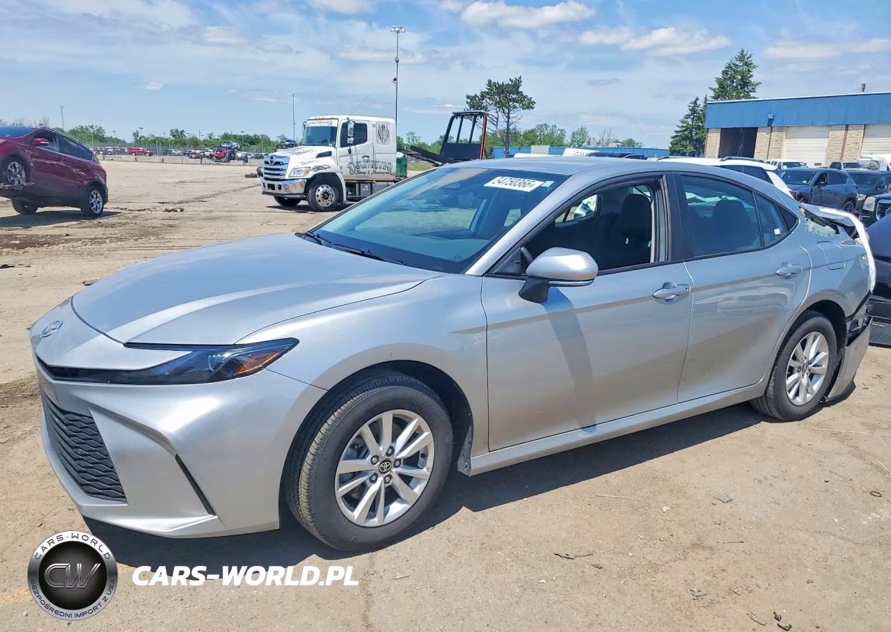 2026 Toyota Camry Le – zdjęcie 1 z 12