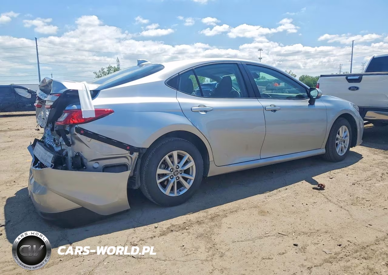 2026 Toyota Camry Le VIN:4T1DBADK7TU040341 - 3