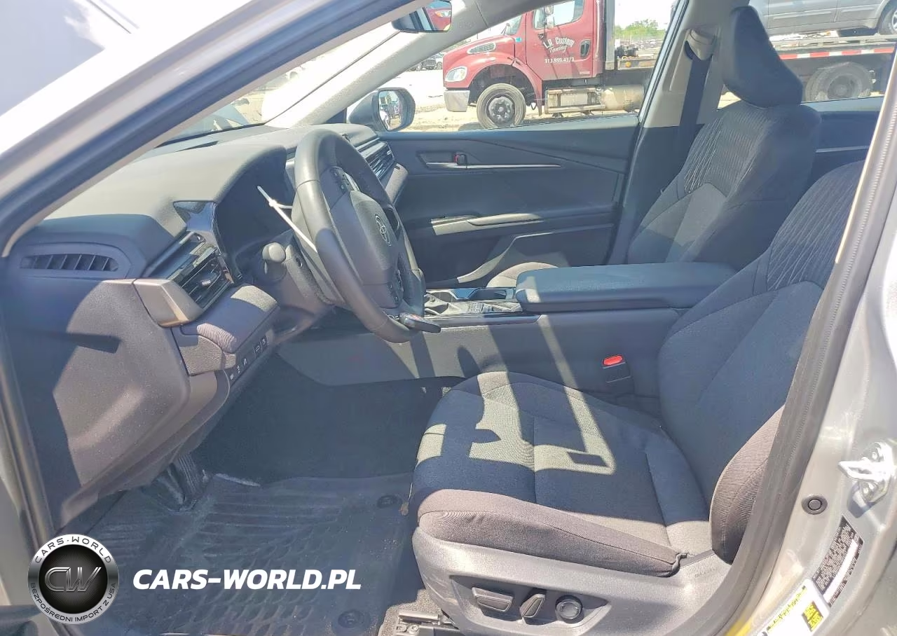 2026 Toyota Camry Le VIN:4T1DBADK7TU040341 - 7