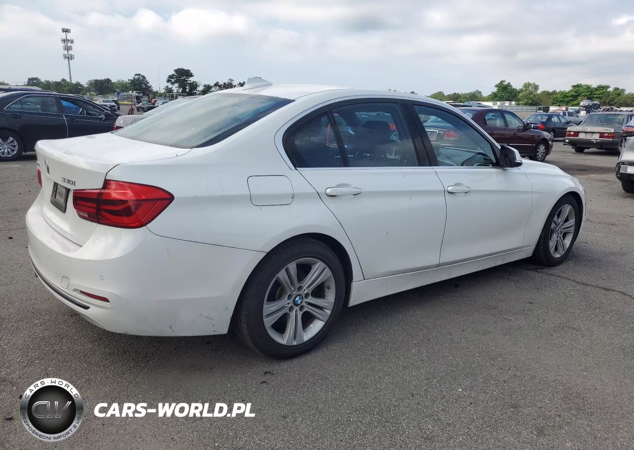 2017 BMW 330 Xi VIN:WBA8D9C3XHA005405 - 3