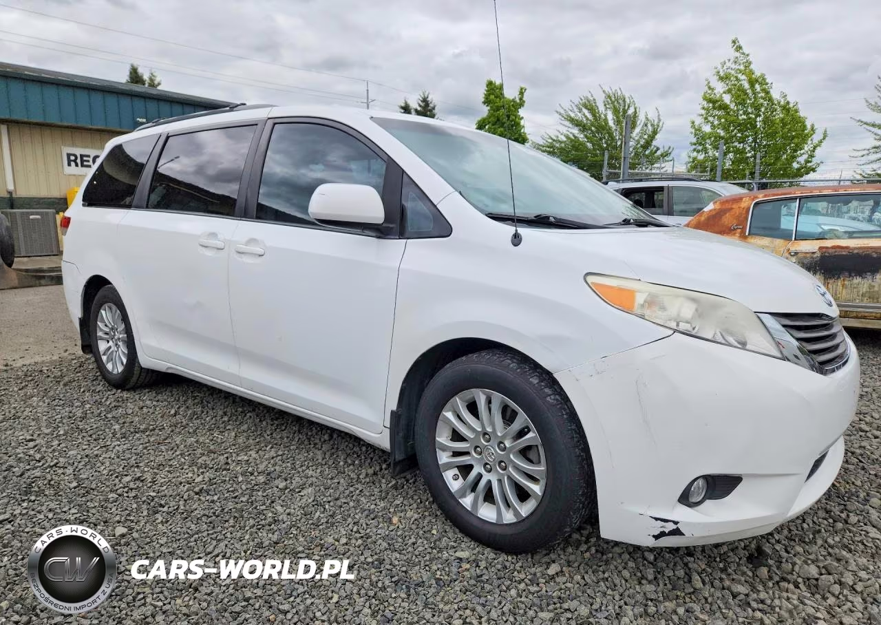 2011 Toyota Sienna Xle 8-Passenger VIN:5TDYK3DCXBS050391 - 4