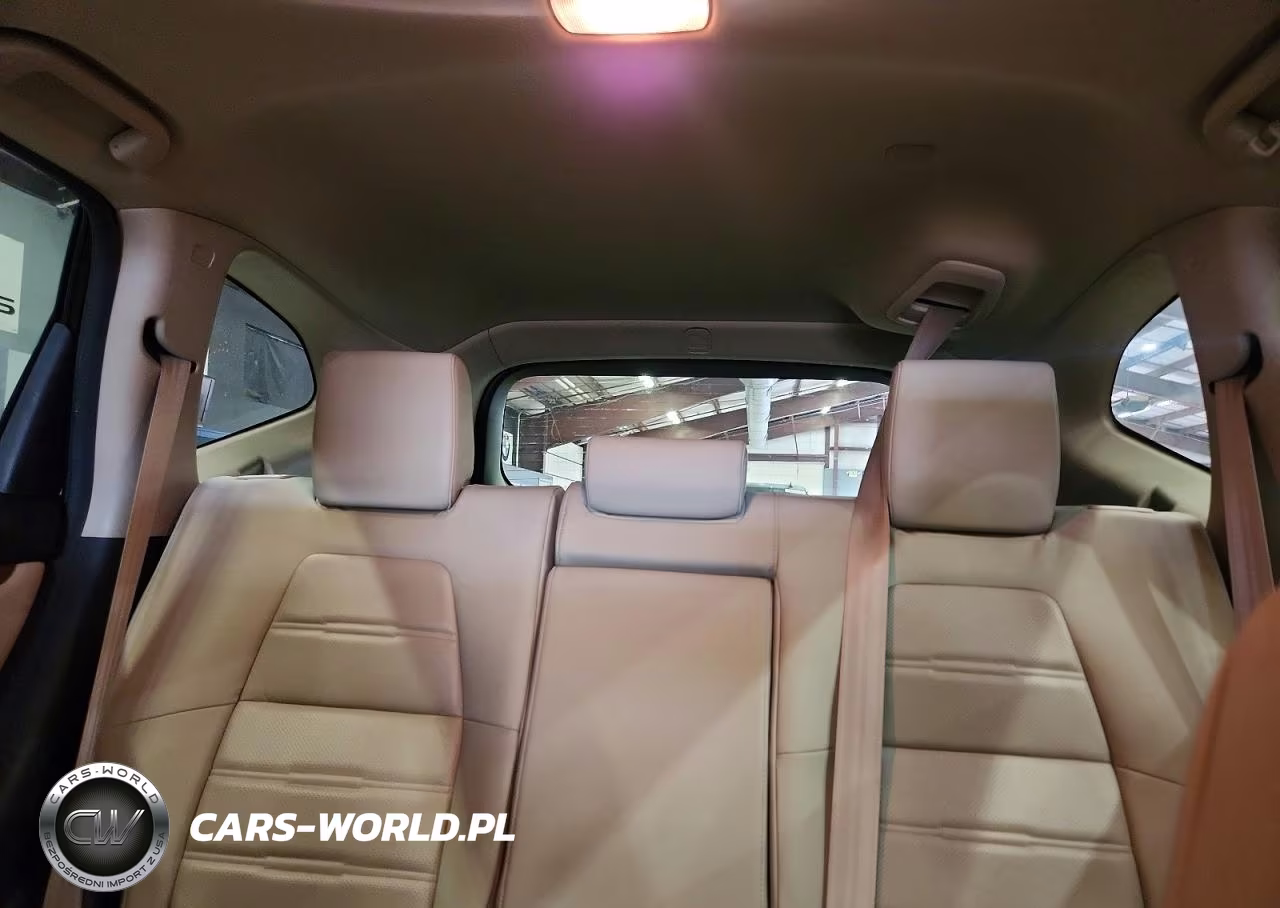 2018 Honda Cr-V Touring VIN:7FARW2H9XJE046527 - 10