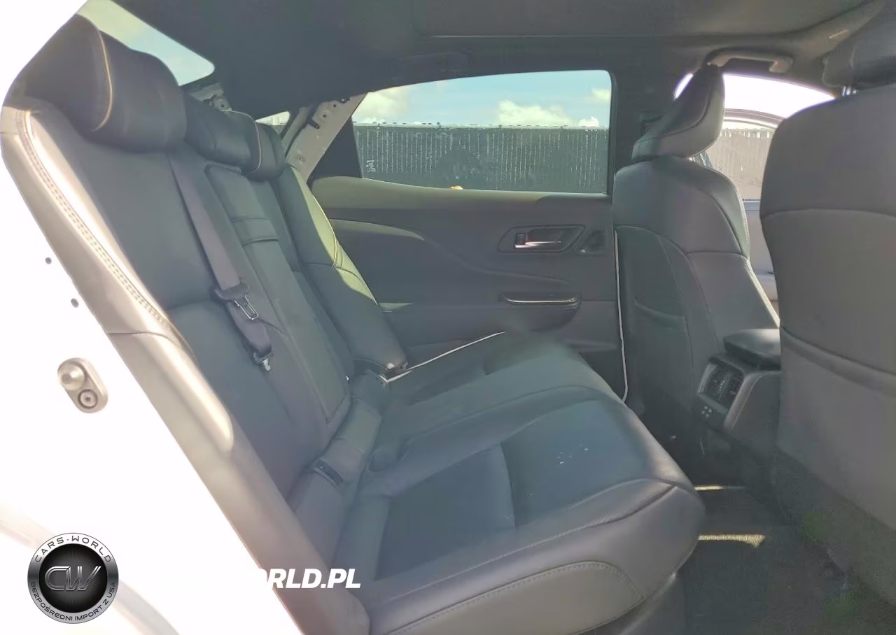 2023 Toyota Crown Limited VIN:JTDAAAAF7P3015369 - 11