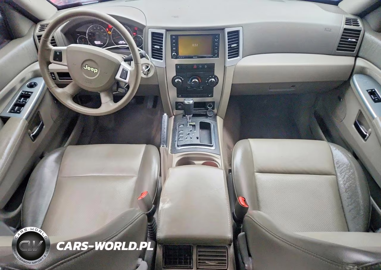 2010 Jeep Grand Cherokee Laredo VIN:1J4PR4GK9AC149004 - 8