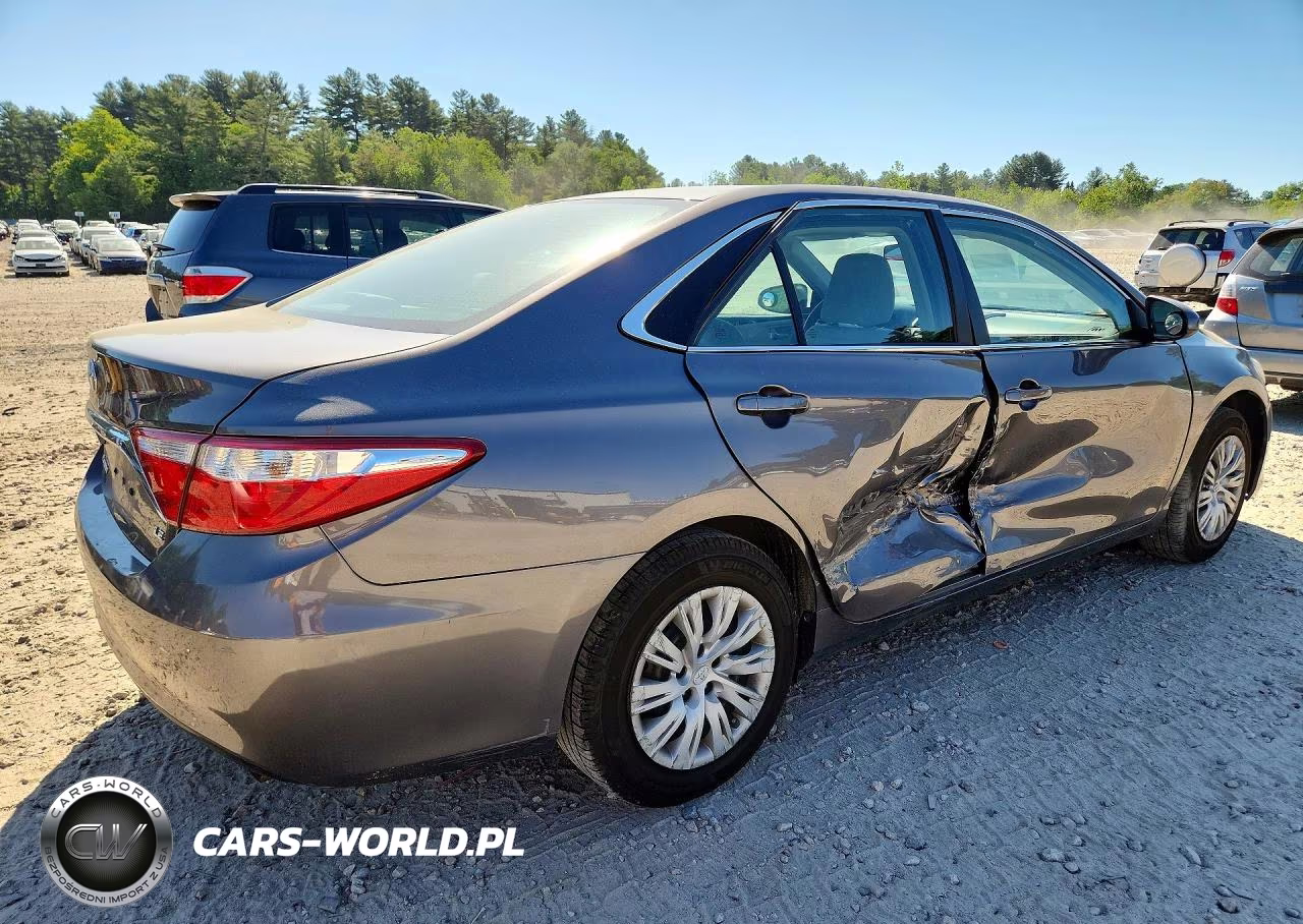 2016 Toyota Camry Le VIN:4T4BF1FK1GR566470 - 3