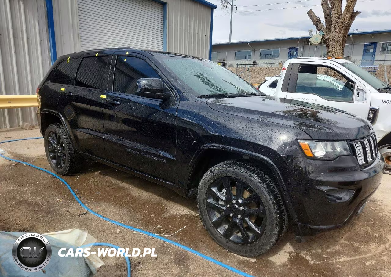 2018 Jeep Grand Cherokee Laredo VIN:1C4RJFAG7JC396382 - 4