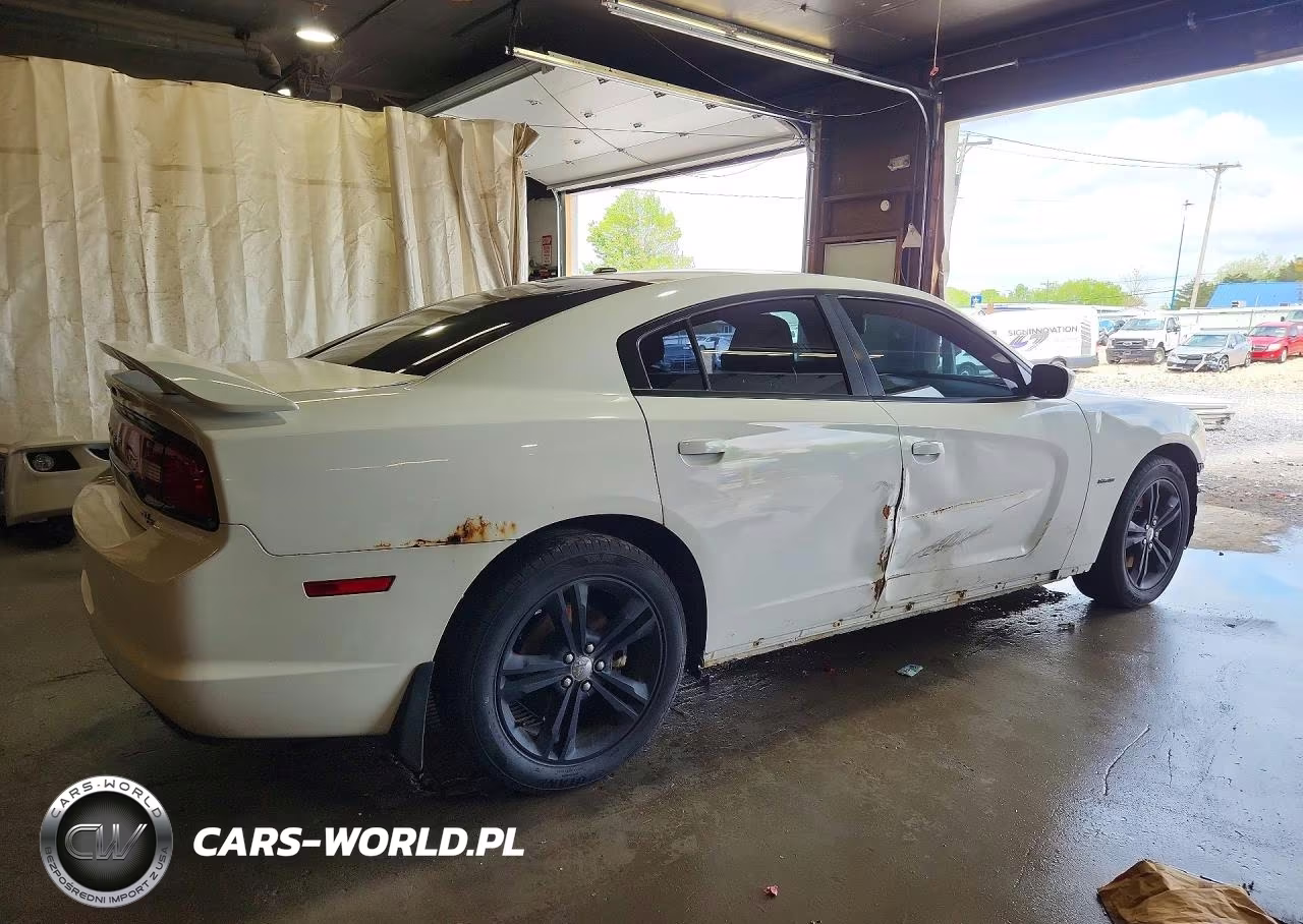 2011 Dodge Charger R VIN:2B3CM5CT3BH611001 - 3
