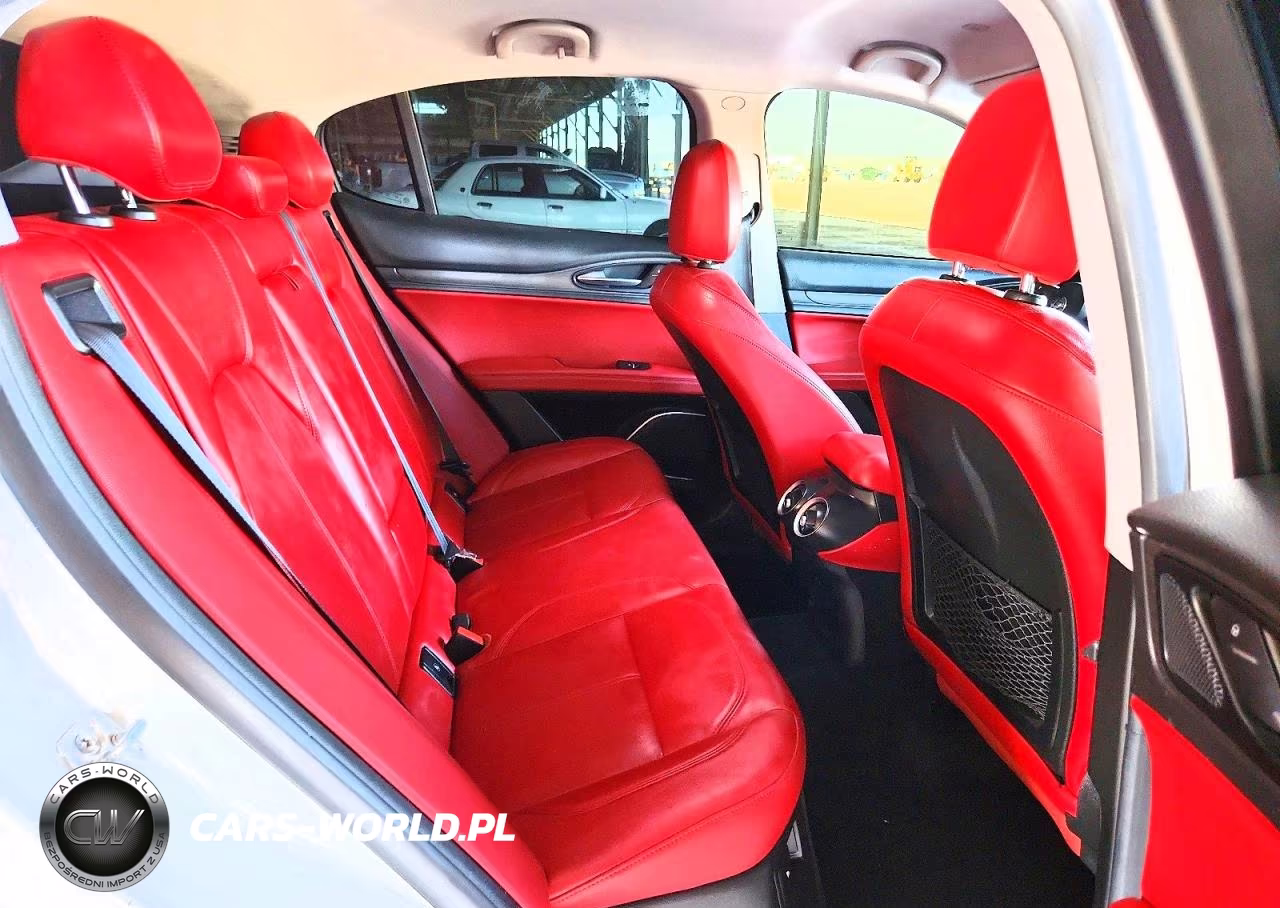2018 Alfa Romeo Stelvio Ti VIN:ZASFAKBN2J7B75944 - 11