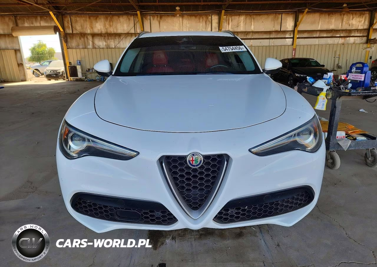2018 Alfa Romeo Stelvio Ti VIN:ZASFAKBN2J7B75944 - 5