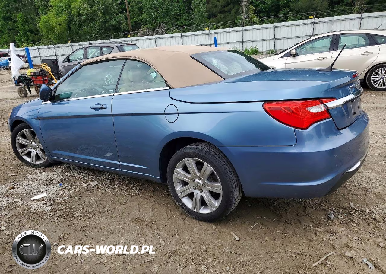 2011 Chrysler 200 Touring VIN:1C3BC2EG4BN596922 - 2