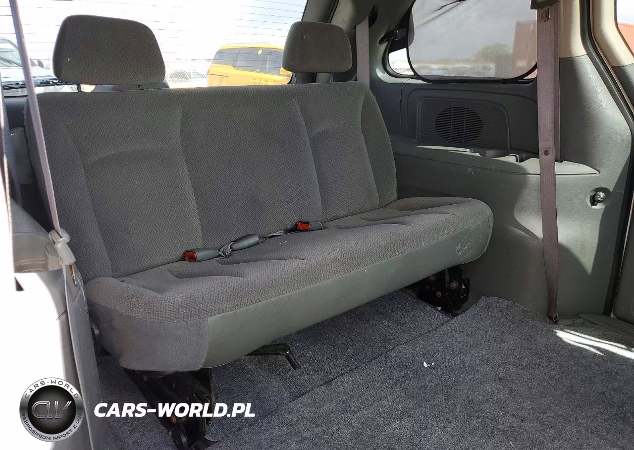2006 Chrysler Town & Country VIN:1A4GP45R26B753741 - 11