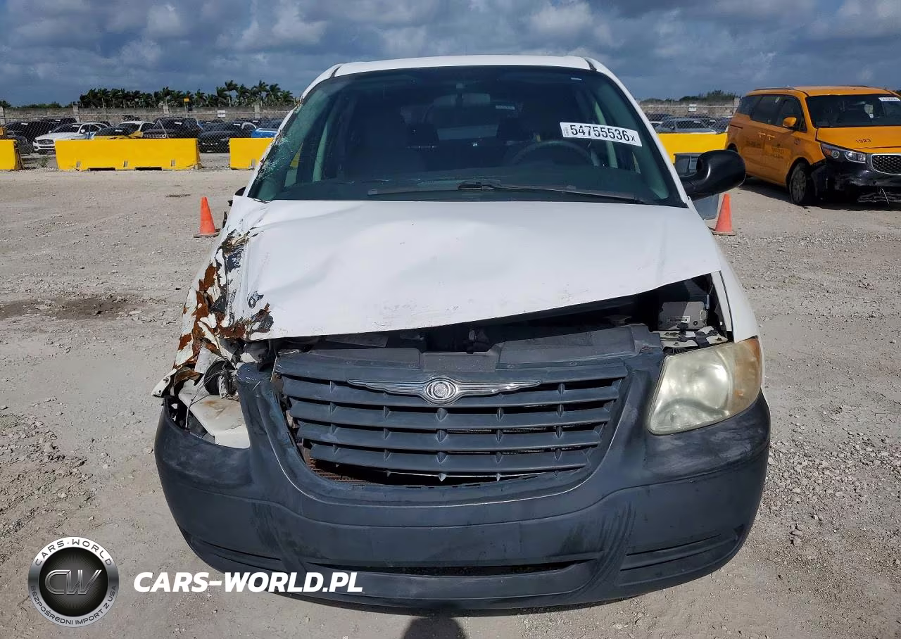 2006 Chrysler Town & Country VIN:1A4GP45R26B753741 - 5