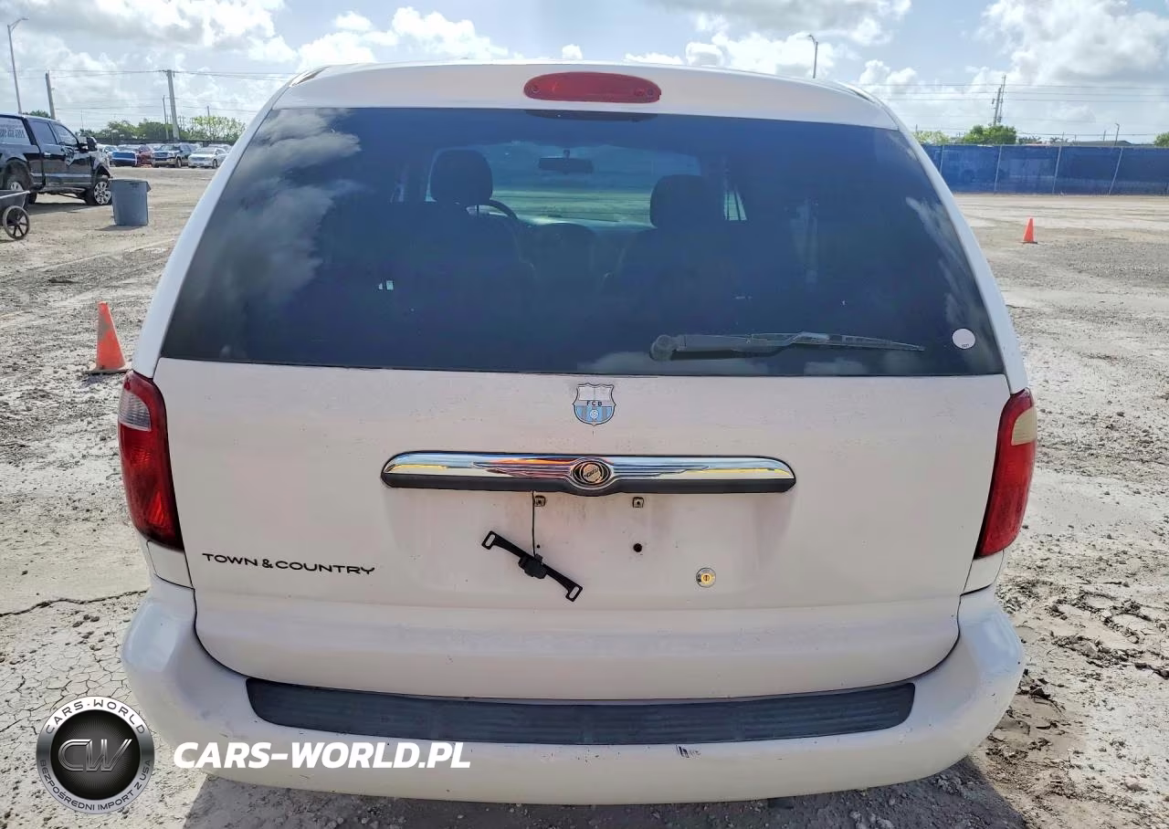 2006 Chrysler Town & Country VIN:1A4GP45R26B753741 - 6