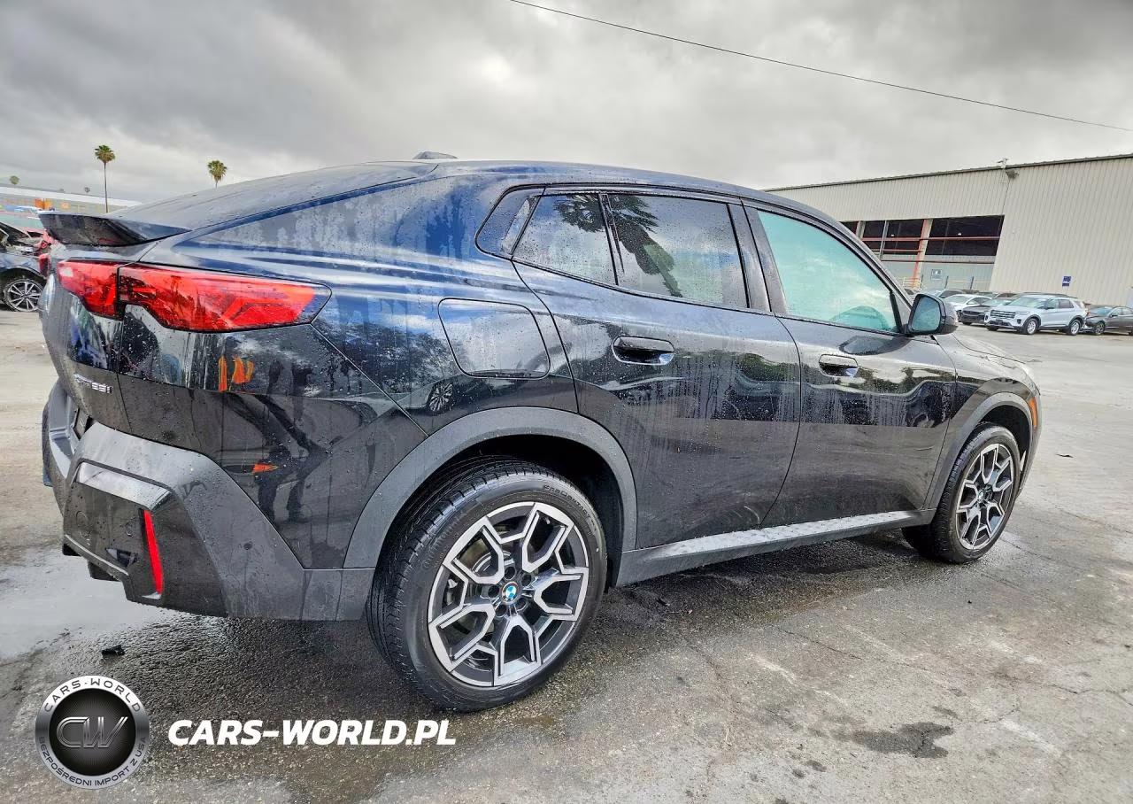 2026 BMW X2 xDrive2 VIN:WBX63GM01T5404715 - 3