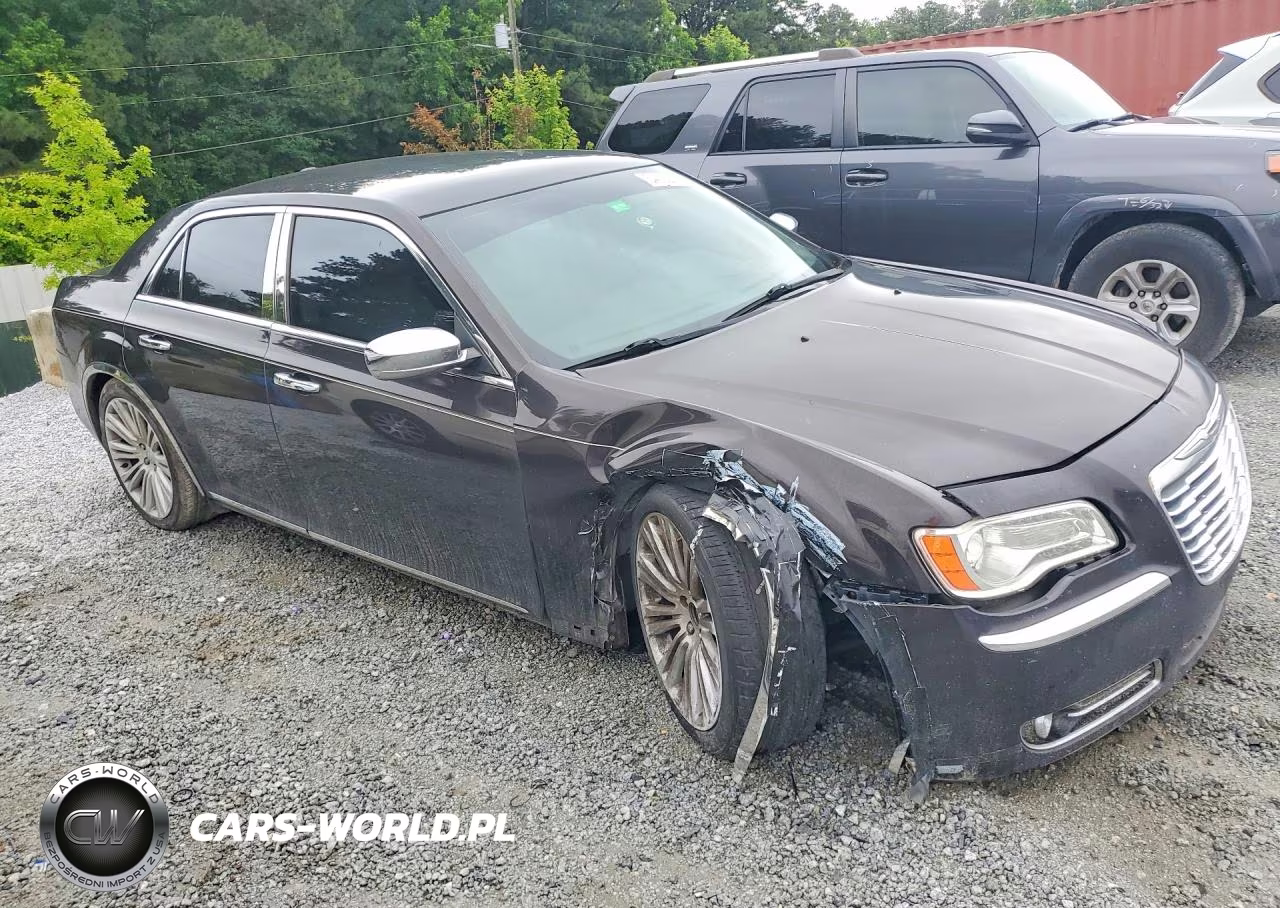 2013 Chrysler 300C VIN:2C3CCAEG7DH630426 - 4