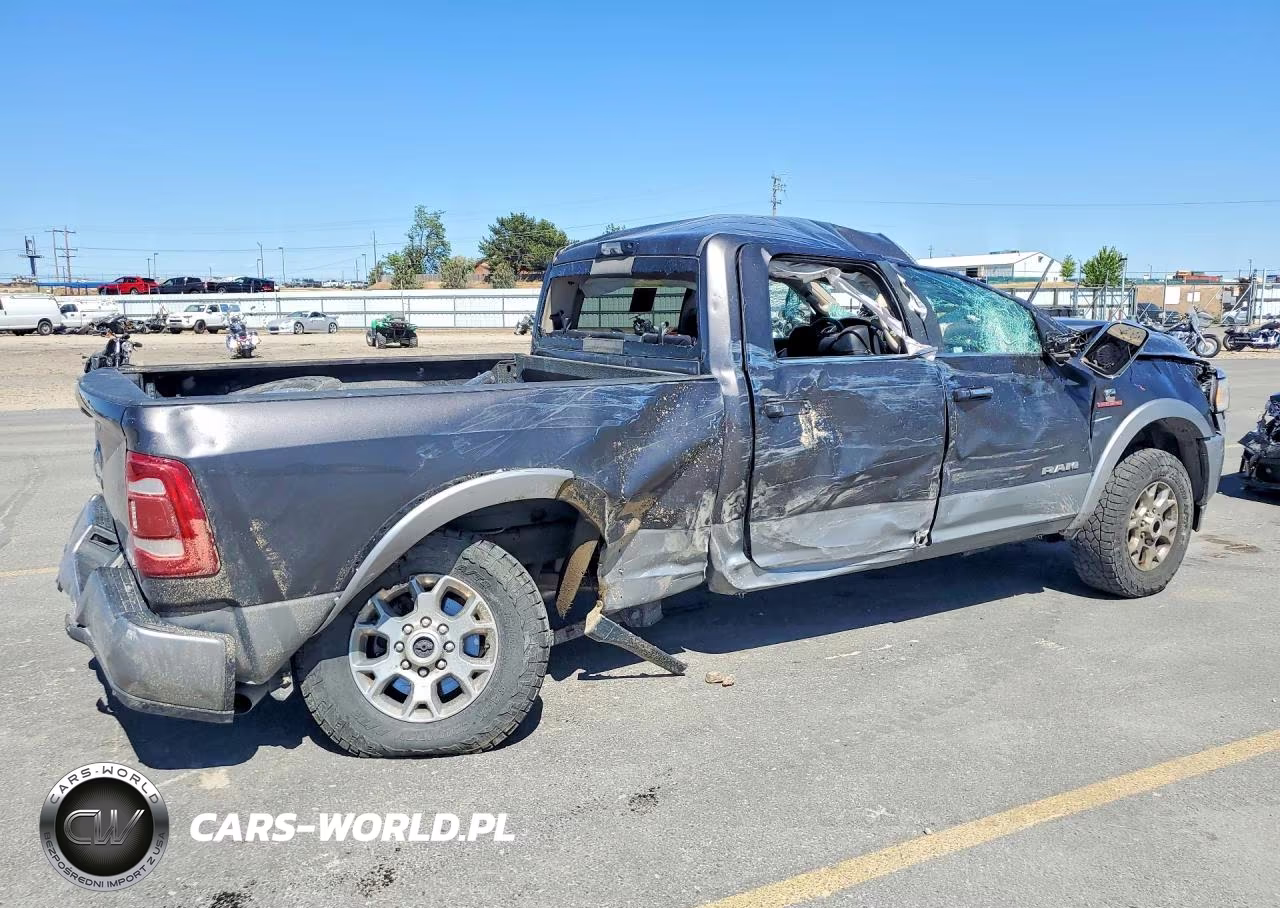 2021 Ram 2500 Laramie VIN:3C6UR5FL4MG697753 - 3