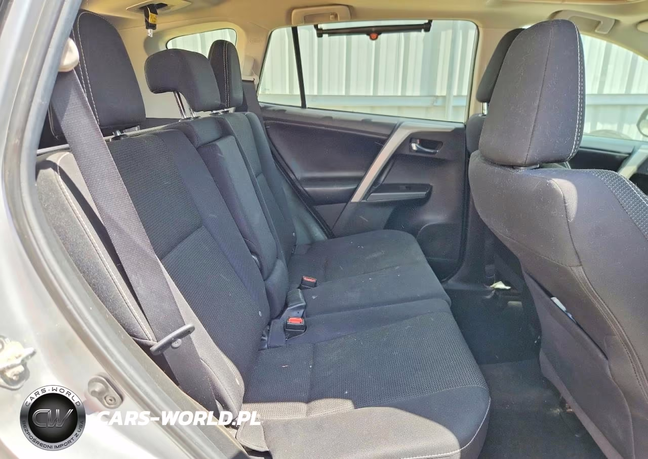 2018 Toyota Rav4 Xle VIN:2T3WFREV2JW475454 - 10